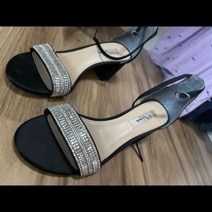 Nina elenora black block heels